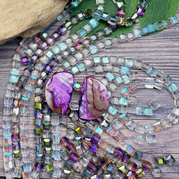 50 Austrian Crystals Cube Beads AB Clear & Purple Green Colored DIY Mixed Lot - Picture 11 of 17